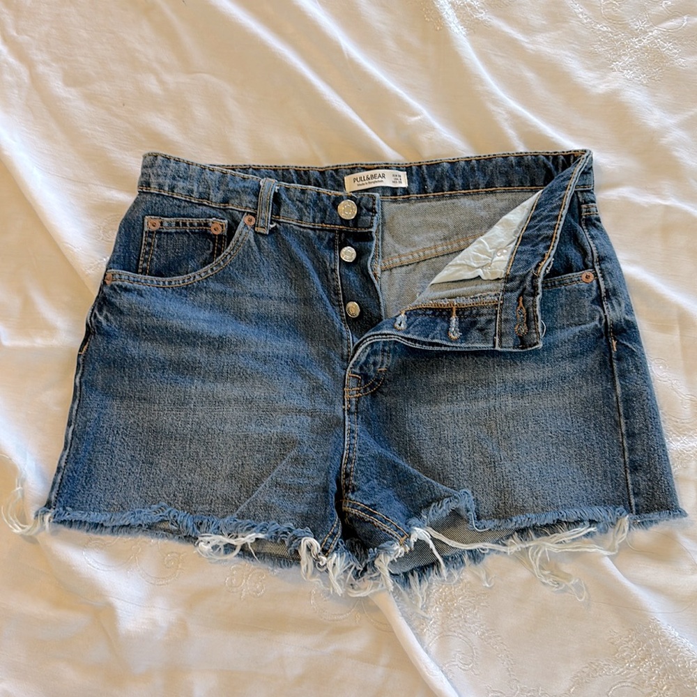 HIGH WAISTED BUTTON UP SHORTS